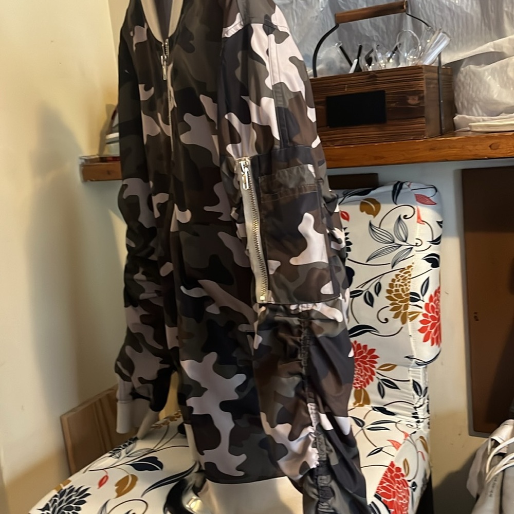 Mens Jacket - Picture 3 of 5